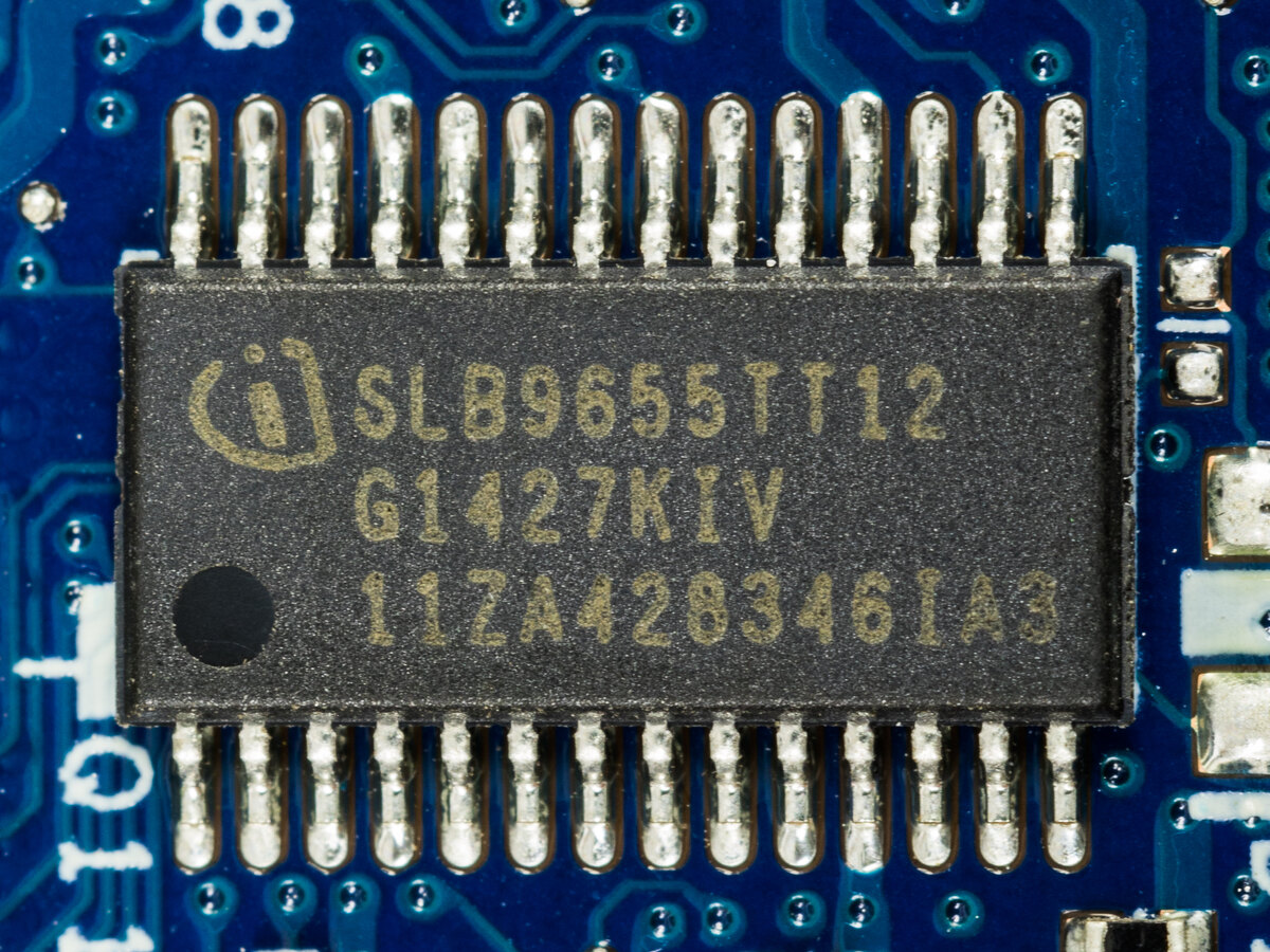 ชิปความปลอดภัยของ Infineon บนเมนบอร์ดโน้ตบุ๊ก